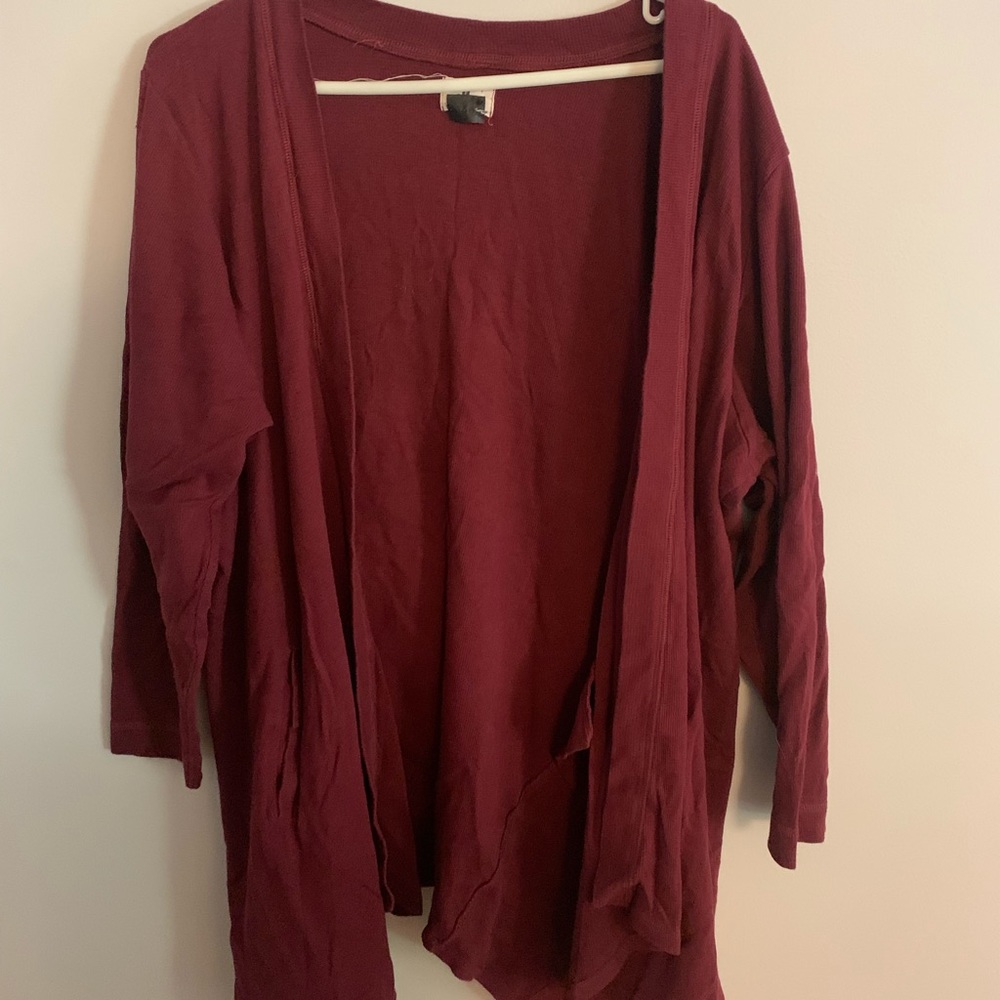 Pennington’s shark it style cardigan